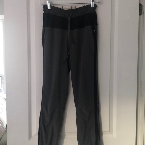 Lululemon joggers - Picture 1 of 9